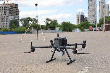 Installing TOPODRONE laser scanner on DJI M300